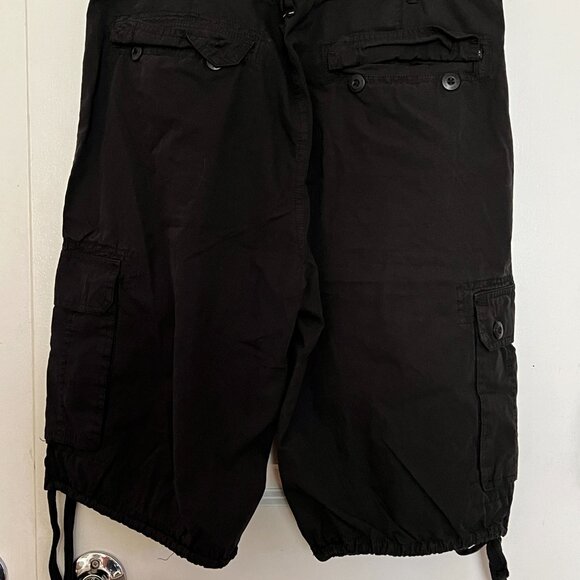 Men's Cargo shorts Black 100% cotton Excellent condition size 34 - Picture 2 of 3